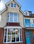 Stylish 2 Bed Apt, 2 Minute Walk From The Beach. Hotels in der Nähe von Town Hill