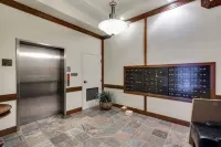 Riverstone Condo by Lake Cda~King Bed, Walk to Shops & Dining, Close to Downtown