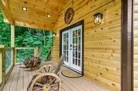 Sleeps 6, Hottub, WiFi, 10min to GB, 15min to PF