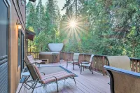 Spacious cabin with AC, private lake, hot tub, movie room