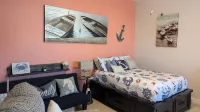 Naples Marina Getaway Studio now freshly REMODELED!