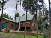 Cozy Mountain Chalet with Incredible Views!