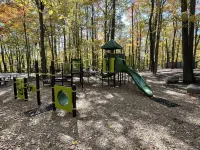 Townhome 2 bedroom, 2 1/2 bath sleeps 6, resort amenities and walkable to slopes