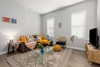 Soulard Gem-Cozy APT- Walk to Downtown STL! WIFI
