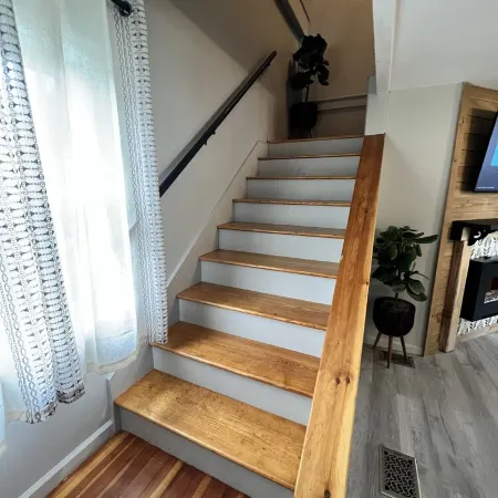 Charming 2 BR home  - newly renovated