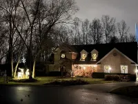 Private Entry Studio with Gas Fireplace @ I-71 Polaris Near Chase Hotels in Delaware County