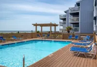Top Floor Carolina Beach Condo ☀ Private Beach Access ☀ Oceanfront Pool - Pools