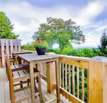 ~Sunrise Haven~near the slopes! Majestic sunrises and comfort awaits!