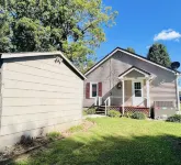 Charming 2-bedroom bungalow with WiFi, AC in serene Cave City. Hotels in der Nähe von Onyx Cave