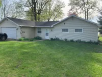 Lake Front home near Sister Lakes area.  Pontoon rental available.