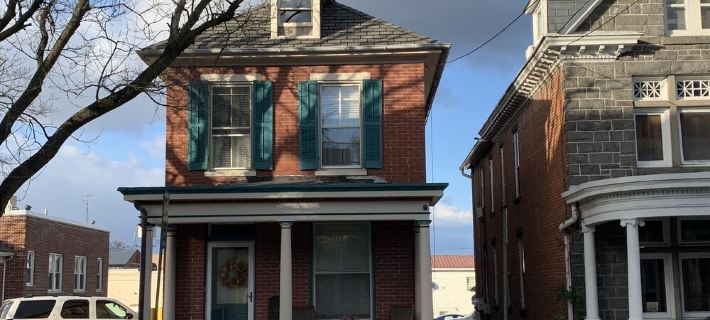 Historic Victorian in the heart of Gettysburg! 게티즈버그 호텔
