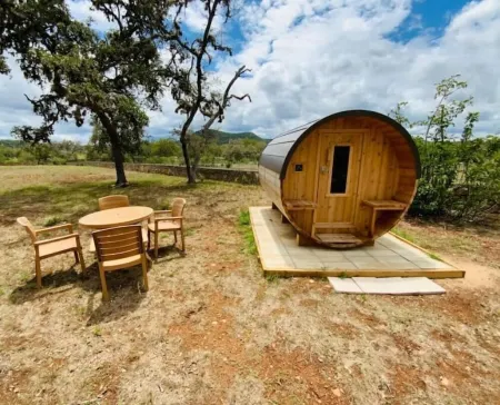 V&R Sky Ranch~Hot Tub~Starry Skies~Dry Sauna~