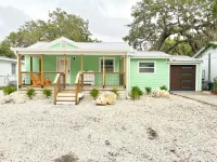 Charming 2-bedroom house with AC and WiFi in beautiful Tarpon Springs