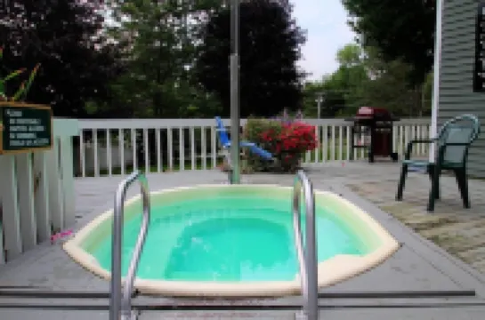 Nordic Chatlet - Pools - Hot Tubs - N Conway - 3 Ski Mtns!