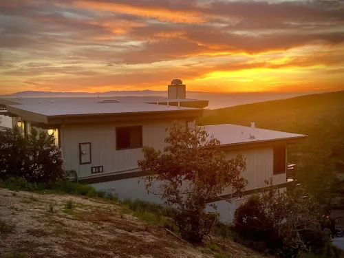 Raptor's View - Million Dollar Views From The Ventura Hillsides