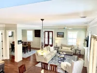 Beautiful Cottage on Hilton Head Island, Pink