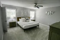 Beautiful 3 BD/2 BA Home with Ping-Pong, Arcade, Grill, and 2 Dining Rooms