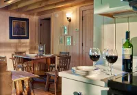Upscale Cottage with Ultra Privacy and Spectacular View