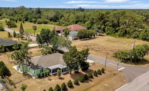 "Fountain of Youth" 2 bedroom 3 bath, bikes, BBQ