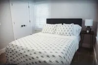 Remodeled Traverse City Home - Lake View-Golf and Wineries