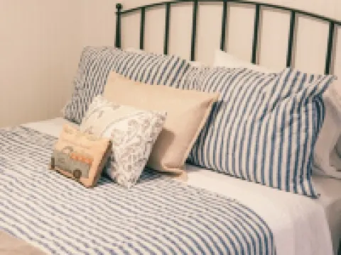 NEW MaineStay Cottage #3 Full Kitchen + Fireplace in Hampden/Bangor 漢普登酒店