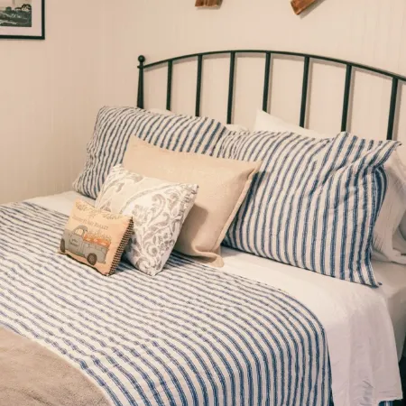 NEW MaineStay Cottage #3 Full Kitchen + Fireplace in Hampden/Bangor