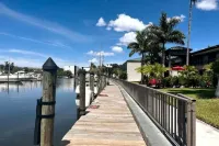 Ramada by Wyndham Sarasota Waterfront, Tikki Bar & Grill, Near Airport & Beaches