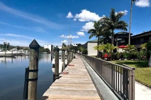 Ramada by Wyndham Sarasota Waterfront, Tikki Bar & Grill, Near Airport & Beaches Hotels in Whitfield