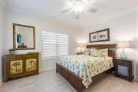 ★Welcoming Family Vacation Gated home★with private heated pool and Patio
