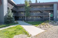 Red Sled at Hi Country Haus - 2 bed, 2 bath with a shuttle stop. Hôtels à proximité de : Snowblaze Condominiums