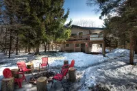 Inn Kognito 2 LAKEFRONT Camelback Kalahari Fire Pit, Hot Tub, Casino, game room