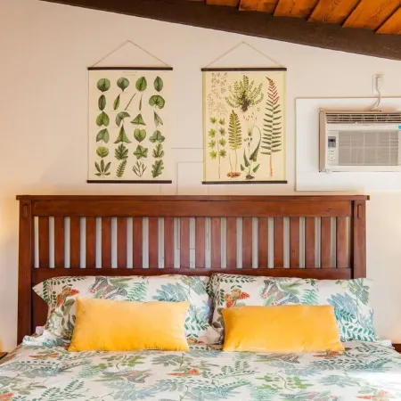 Cozy Up at a Nature Inspired Boutique Studio in the Trees - River Nearby
