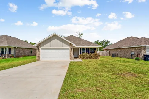 centrally located house only a short drive from beautiful Alabama gulf coast 볼드윈 호텔