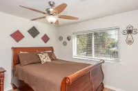 Paradise Shores 5/4 bedroom 3/2 bth sleeps up to 19! Private pool Hotels near Pensacola Beach Gulf Side Artificial Reef