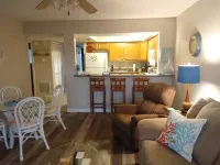 Crescent Beach Condo - Wonderful location! Hotels in Crescent Beach