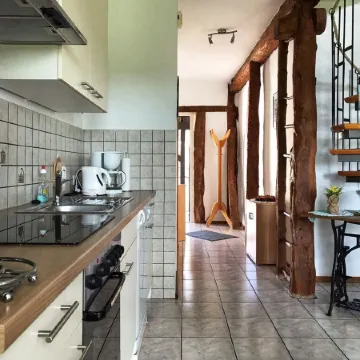 Upper floor apartment with a view