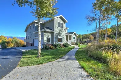 Luxury Home w/ Large Deck, Fire Pit, & Stunning Mountain Views! 5 mi. to skiing!