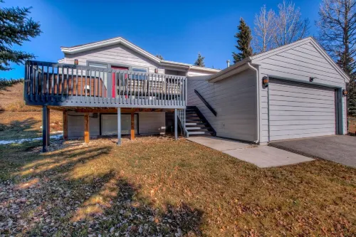 Aspen Forest Leaf Retreat w/ Hot Tub - 3/3 Designer Home Minutes to Ski & Hikes!