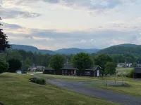 Charming 2 bedroom home in the heart of elk country.
