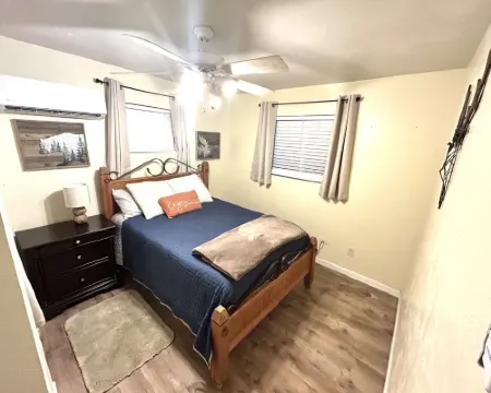 Family and Dog friendly Cabin in Payson close to town, parks, hiking trails Hotels in Payson