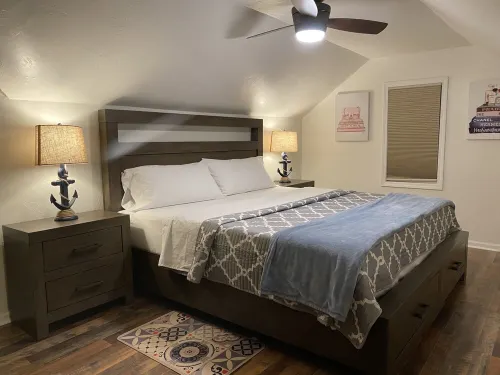 Brick Tudor Vacation Rental House Close To Lake Michigan And Downtown - 2 Sao