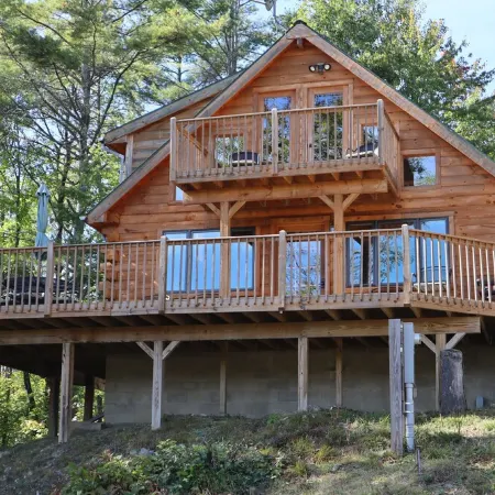Hillside ADK Log Cabin with beautiful Schroon Lake views - 5 minutes to village!