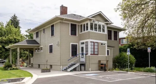 5 Bedroom Historic Home w/ Gated Parking