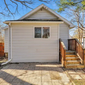 Steps to MSU • Quick Hwy Access • Private Yard • Guests Rave: Clean + Responsive