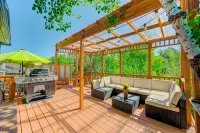 Serene Rustic Haven, Huge Yard & Decks , ZenDen