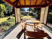 Charming 2BR w/ Garden Retreat & 2 Free Parking