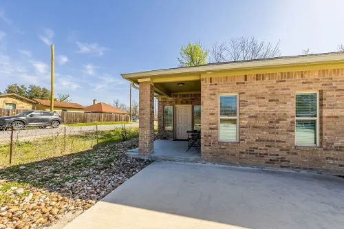 Hutto Casita 5 min from Kalahari Resorts & Dell Diamond!