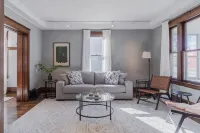 *HOT TUB* Character home minutes to downtown Fargo & NDSU!