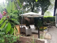 Stylishly furnished apartment in a modern half-timbered house-children welcome! Hotels near Borgfeld