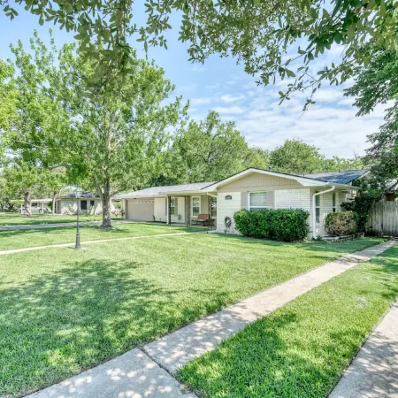 The Bradley House of Aggieland